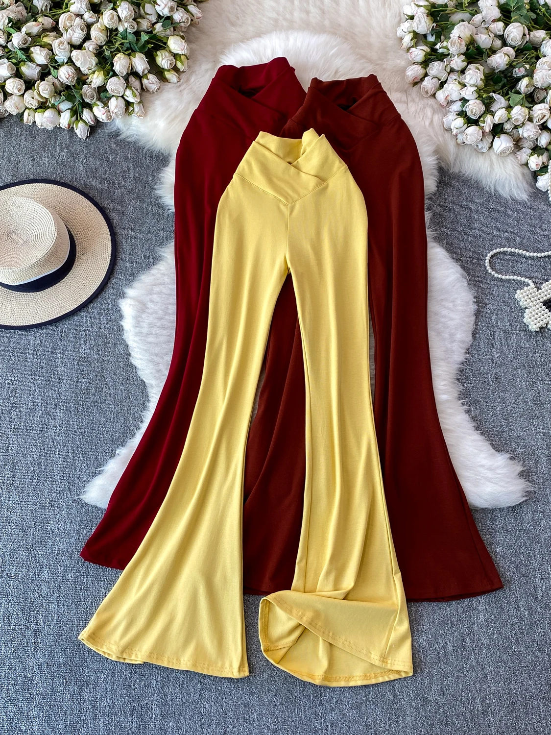 

Брюки-клеш с высокой талией для женщин, повседневные, с эффектом подтяжки бедер, зауженные леггинсы, простой дизайн, модная весенняя коллекция