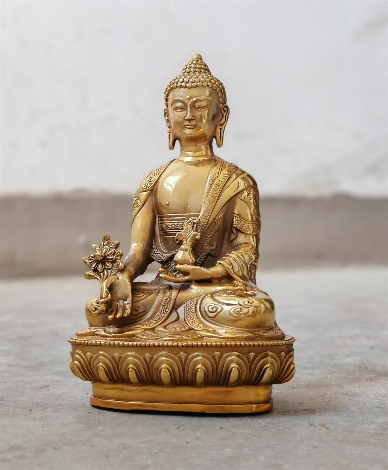 

India Menla Medicine Meditation Medicine Buddha blessed Antique copper Dragon 8"