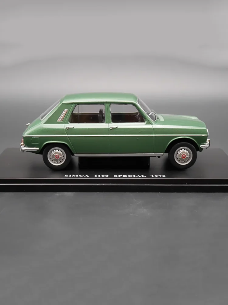 Diecast 1:24 Scale IXO Simca 1100 Special 1970 Alloy Car Model Finished Simulation Collection Decoration Gift Toys Display