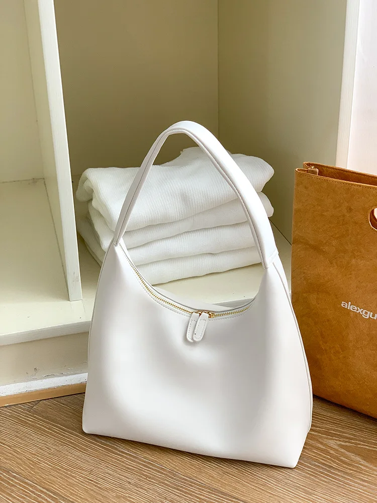 

Korean version soft leather women's 2025 retro simple shoulder dumpling bag with niche design and large capacity commuting bag