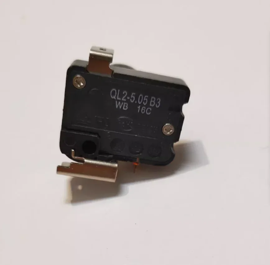 1PCS Refrigerators/freezers starter with capacitors pins heavys hammers starters QL2-6.2 B3