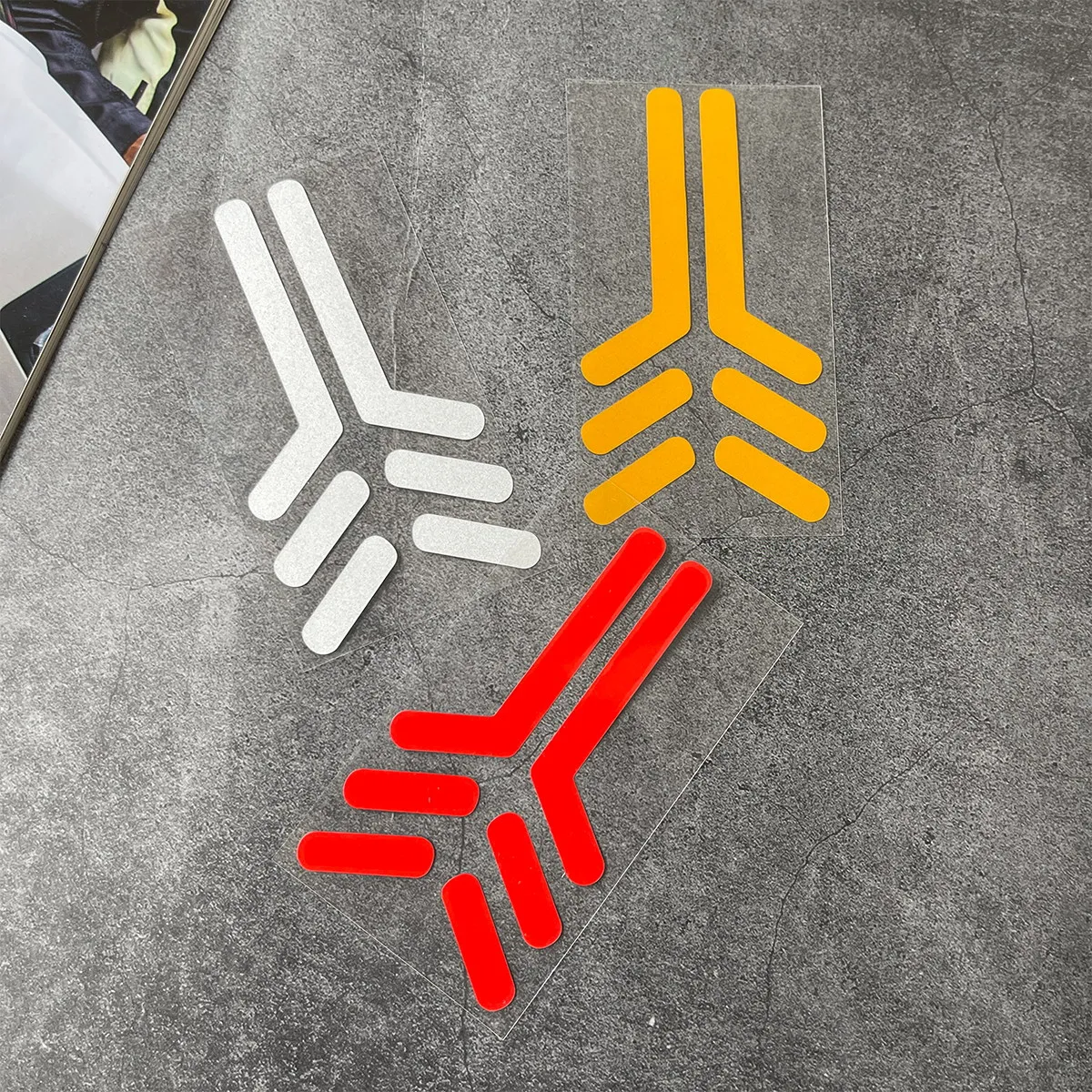 Pegatinas impermeables de vinilo a prueba de sol para decoración delantera de coche, calcomanías estilo cejas y pestañas para cara delantera de cabeza de coche o motocicleta