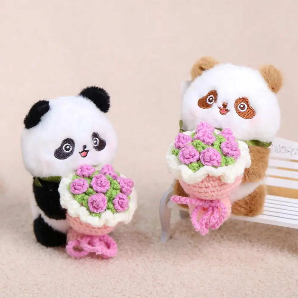 花束を持ったパンダのぬいぐるみキーホルダー、かわいいぬいぐるみ、編み物の花束付き、柔らかいぬいぐるみバッグチャーム、幸運のお守りギフト