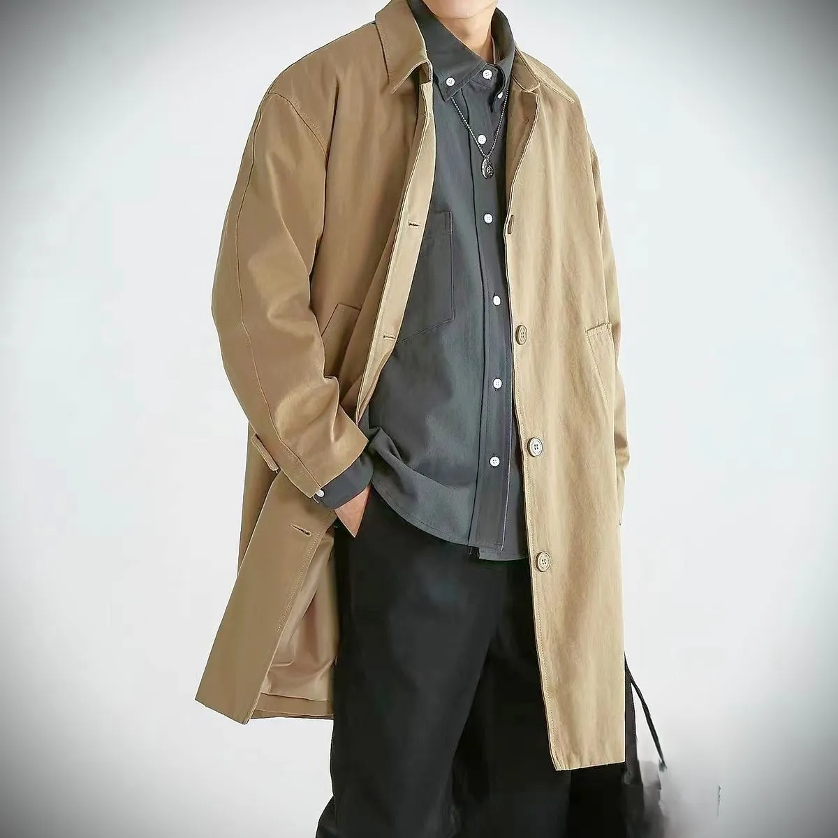 

Мужские тренчи из искусственного синтетического материала: красные, черные, имитация, аналог, замена, имитация кожи, функциональные, стильные