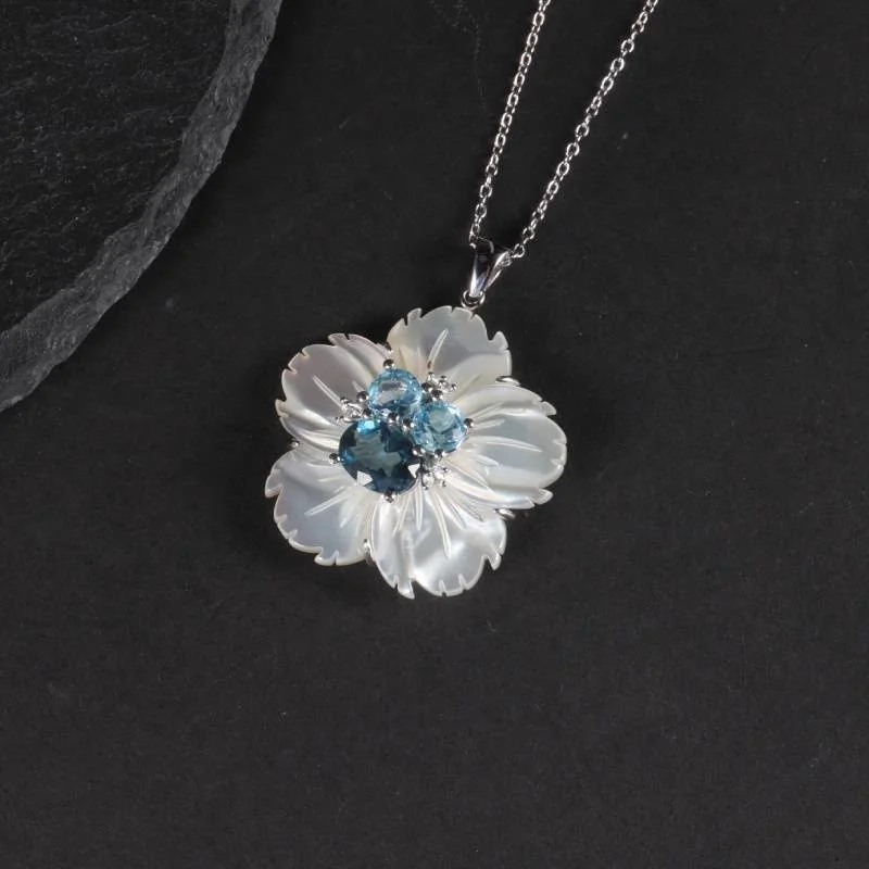 

genuine Luxury brand real jewels Ins style temperament gift shell natural topaz pendant universal flower clavicle chain necklace