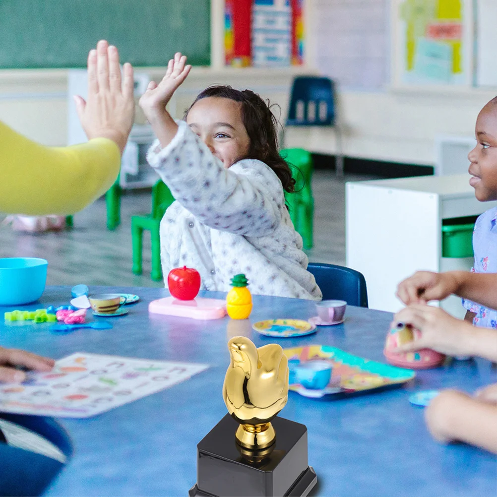 

2 Pcs Winner Thumbs up Trophy Trophies Kindergarten Golden Plastic Little