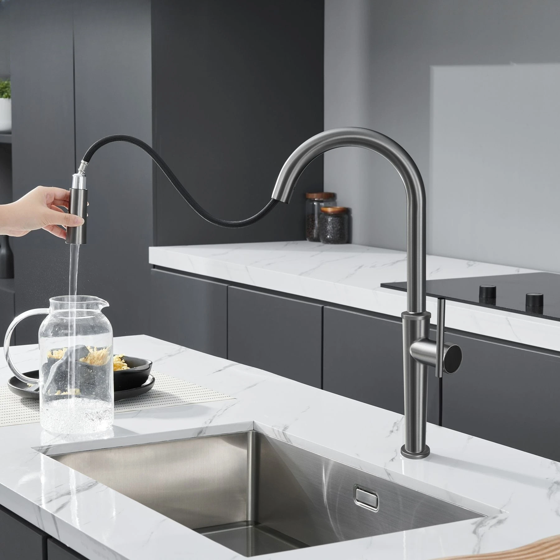 

Высококачественный кухонный смеситель с выдвижным поворотным изливом для холодной и горячей воды, латунный, с гибким шлангом, для раковины, с поворотным изливом