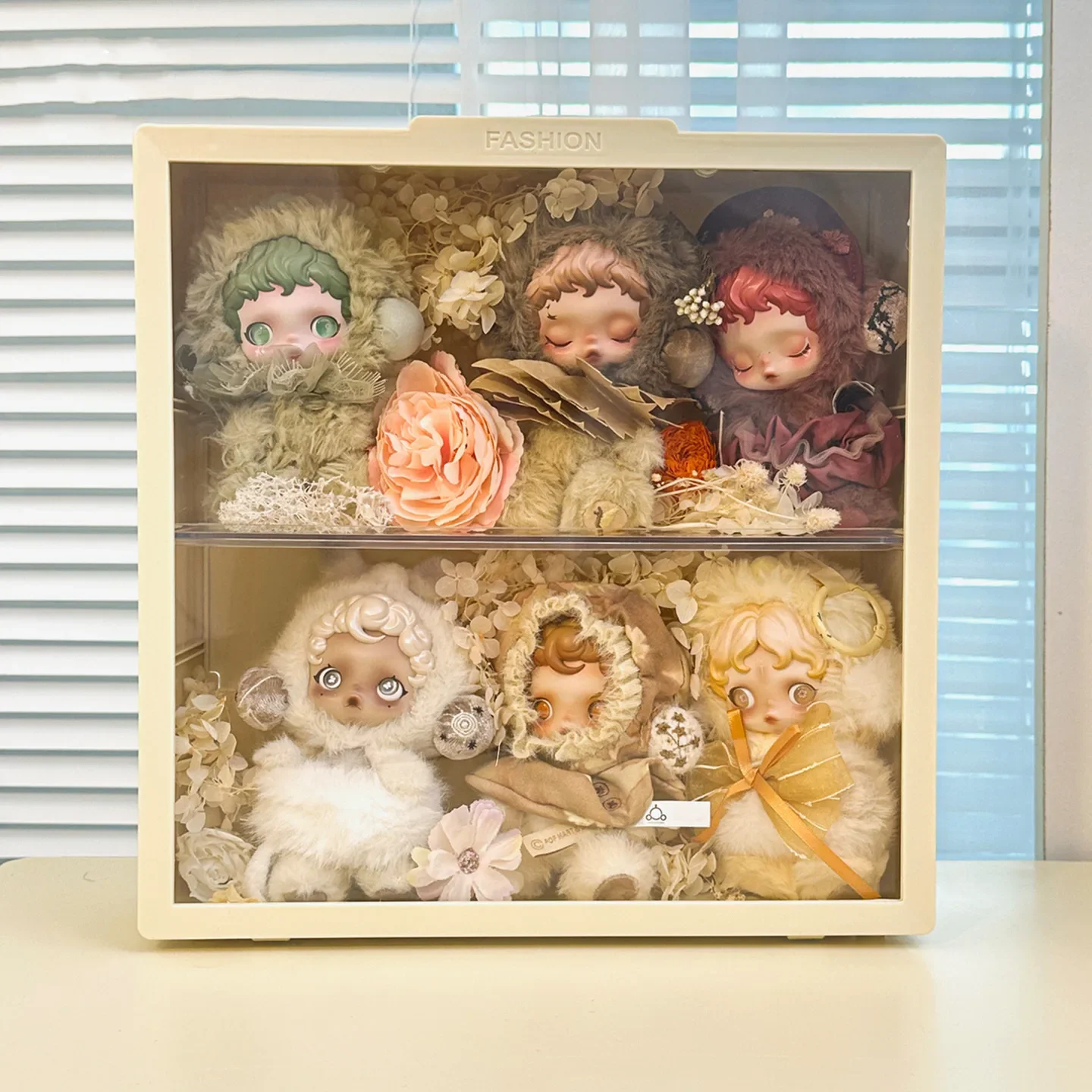 Wall-Mounted Display Box for SKULLPANDA and LABUBU Vinyl Doll Storage Box Dustproof Plush Toy Action Figures Storage Cabinet