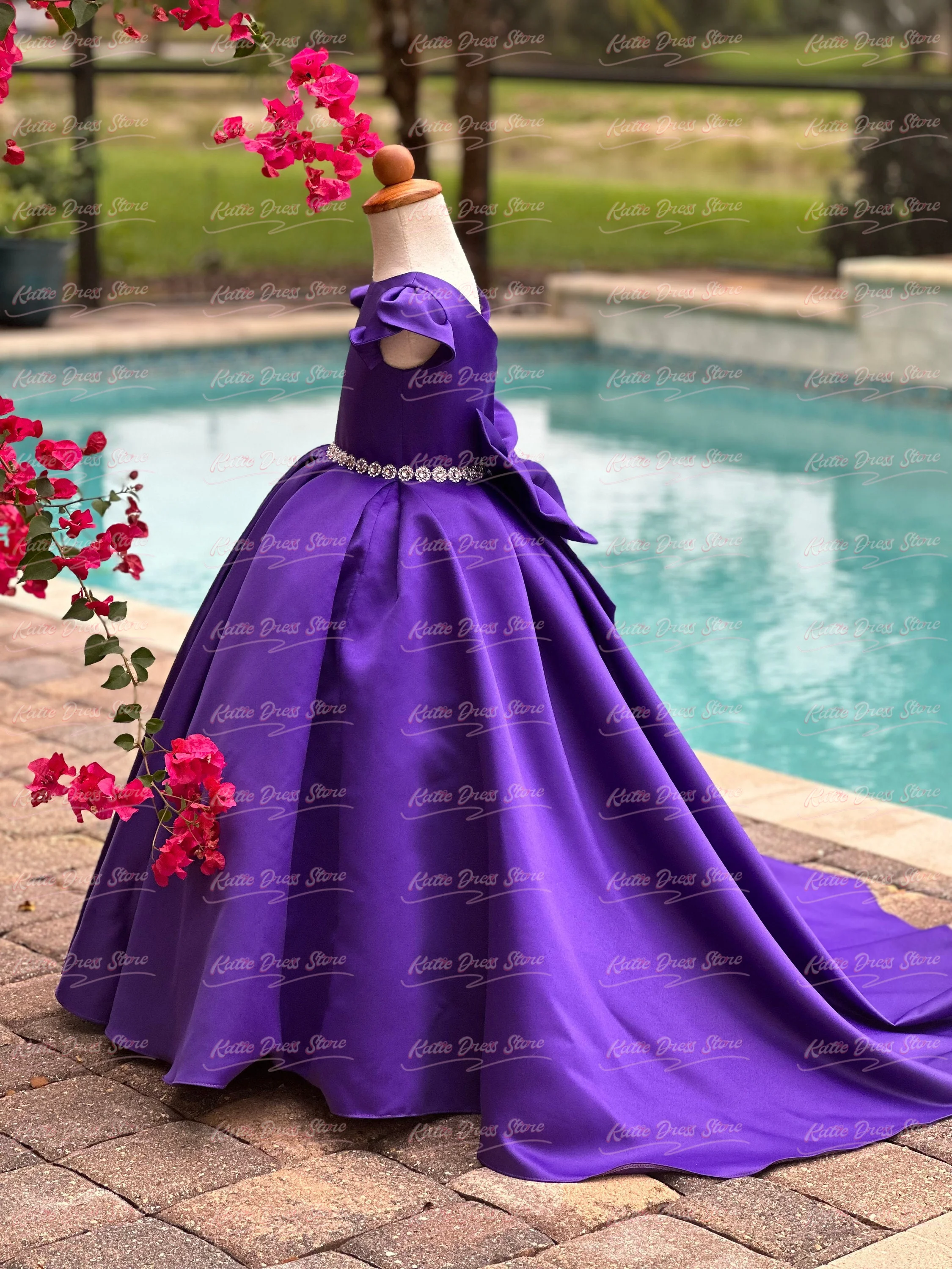 Customized Purple Flower Girl Dress For Wedding Satin Beading Sleeveless Bow Kids Birthday Party First Communion Ball Gowns