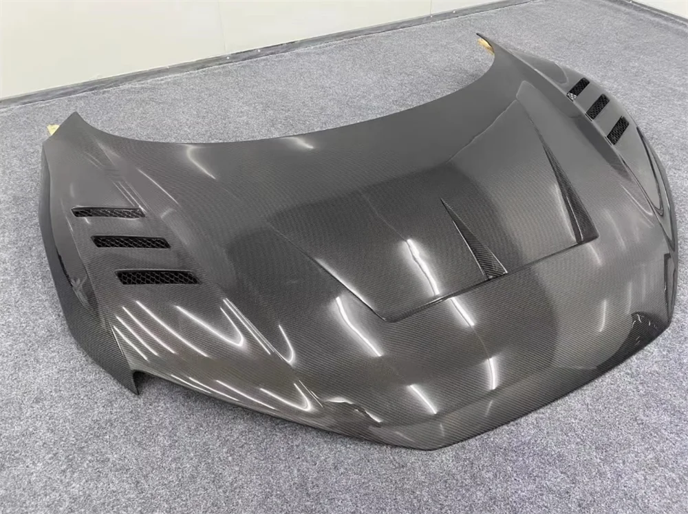 Used for Audi R8 1016 style carbon fiber car engine hood, best-selling new R8 car engine hood in 2017-2018