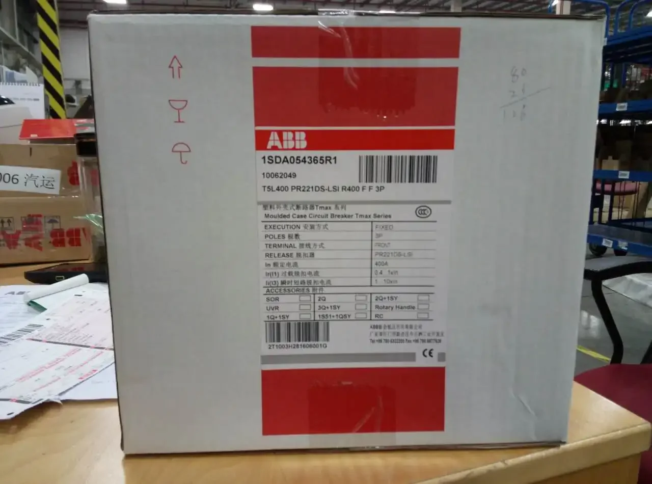 

2025 ABB New Original Tmax Molded Case Circuit Breaker, T5L400 PR221DS-LSI R400 FF