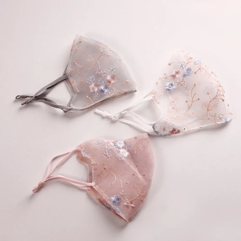 

Fashion Classical Embroider Flower Veil Mask Dustproof Thin Lace Mask Adjustable Breathable Sunscreen Face Mask