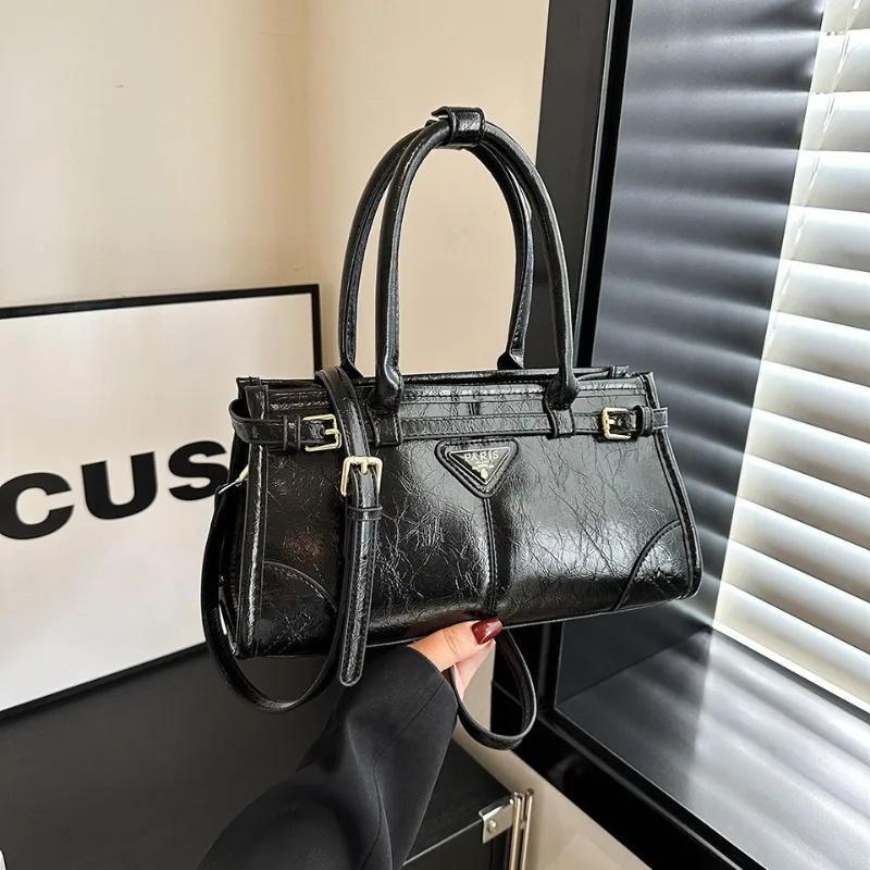 

Exquisite Creative Crossbody Bag With Versatile Features, French Style High-End Quality For Modern Women.