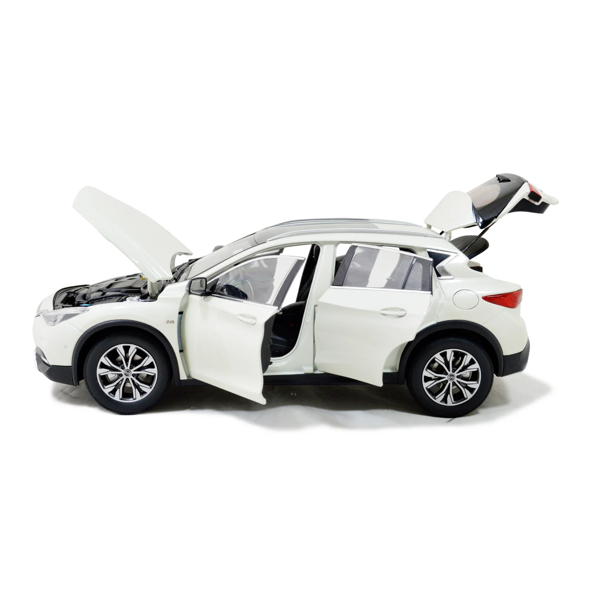 Paudi 1:64 Skala Infiniti QX30 2017 Model Samochodu Odlewany Wysokiej Jakości Detale Kolekcjonerski Samochodzik Zabawka Prezent dla Dorosłych Dzieci Oryginalne Pudełko