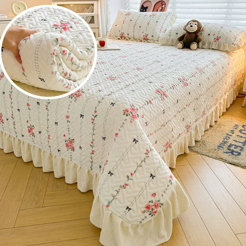 

Thicken Velvet Bedspread Printed Bed Cover Ruffles Mattress Protector Skin-friendly Bed Linen покрывало (No Pillowcase)