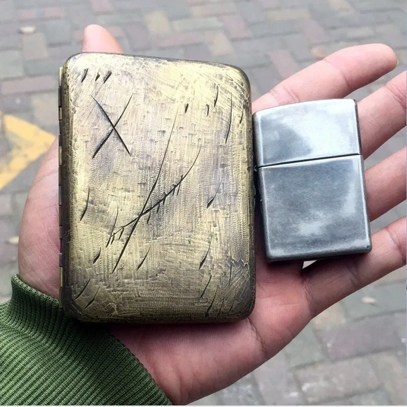 Vintage Pure Copper Engraving Cigarette Case Anti-Pressure Portable 16 Sticks Storage Box for Smoking
