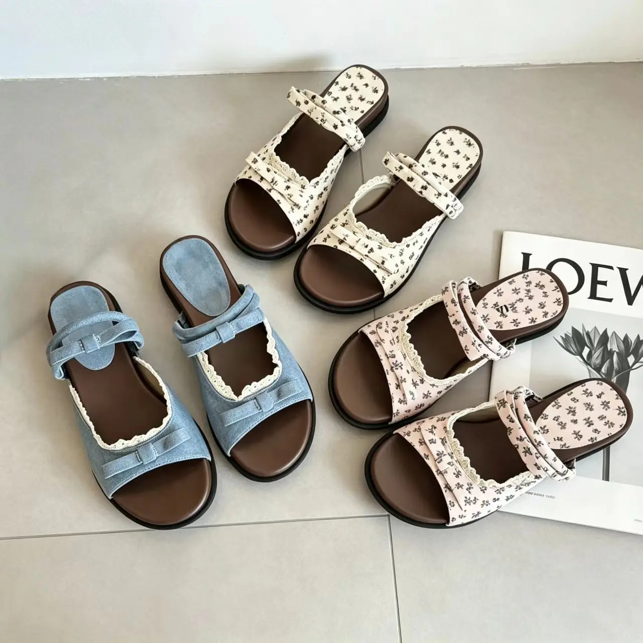 

Summer Sweet Style Floral Decoration Slip-on Women's Slippers 2026 New Outdoor Casual Beach Vacation Dress Open-toe Slippers