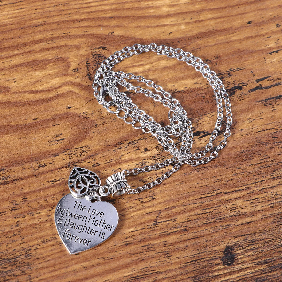 

Elegant Heart Necklace for Mother Daughter Forever Love Exquisite Craftsmanship Ideal Gift for Mom Mother's Day Christmas Mom
