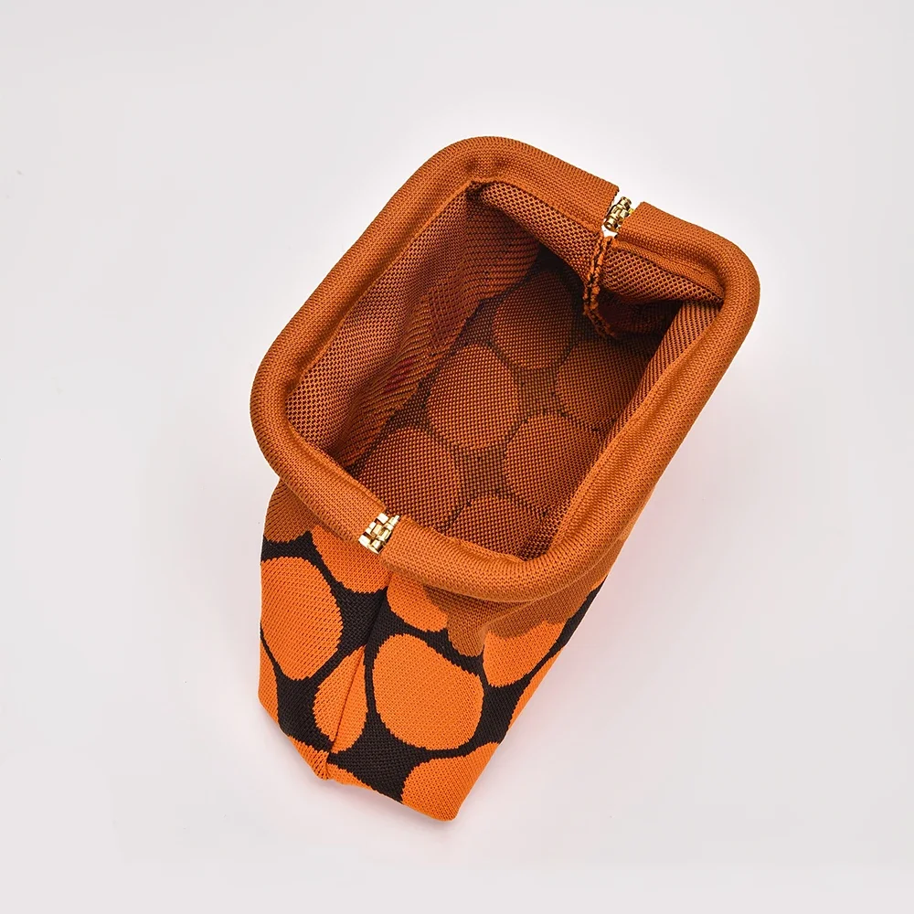 Damen Retro Lippen-Print Strick-Clutch, Orange-Schwarze Vintage-Handtasche für Casual- und Abendpartys, Lippenstift-Make-up-Tasche – Detail 3