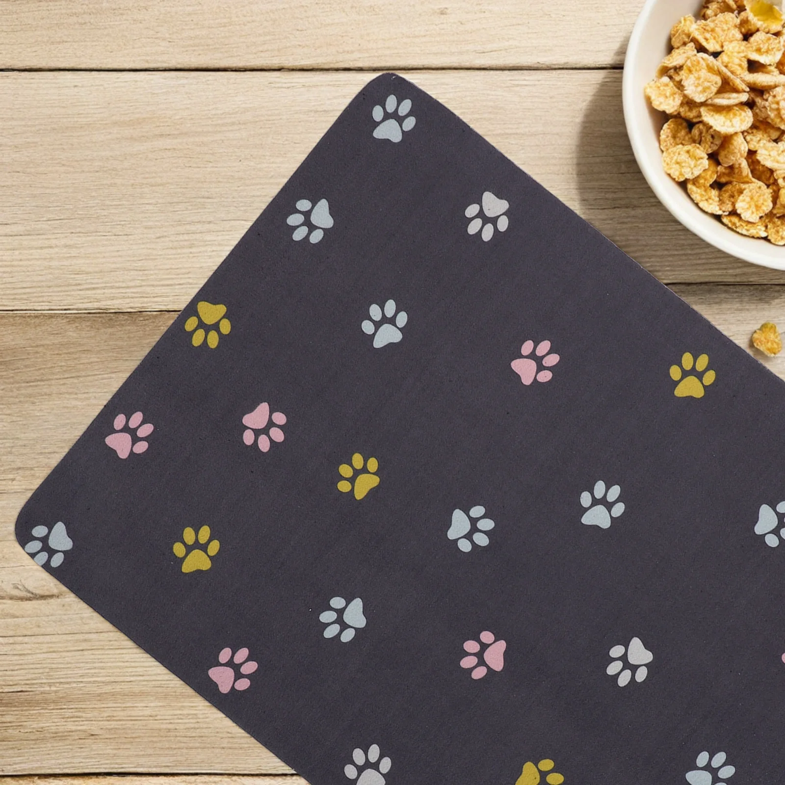 

5Pcs Self Drying Pet Dinner Mat for Cats Dogs Stain Resistant Easy Clean Nonslip Indoor Outdoor Feeding Cat Mat for Food