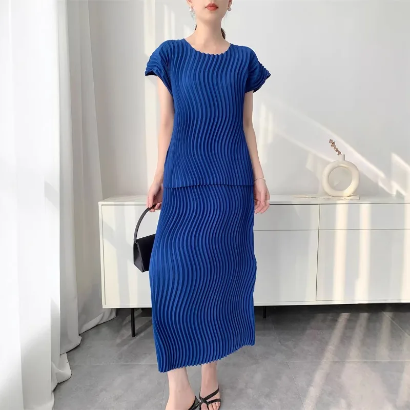 

Комплект женской одежды Miyake: плиссированная юбка и топ-футболка, лето 2026, новинка, эластичная юбка-полусолнце, комплект из 2 предметов, повседневный, элегантный, для офиса