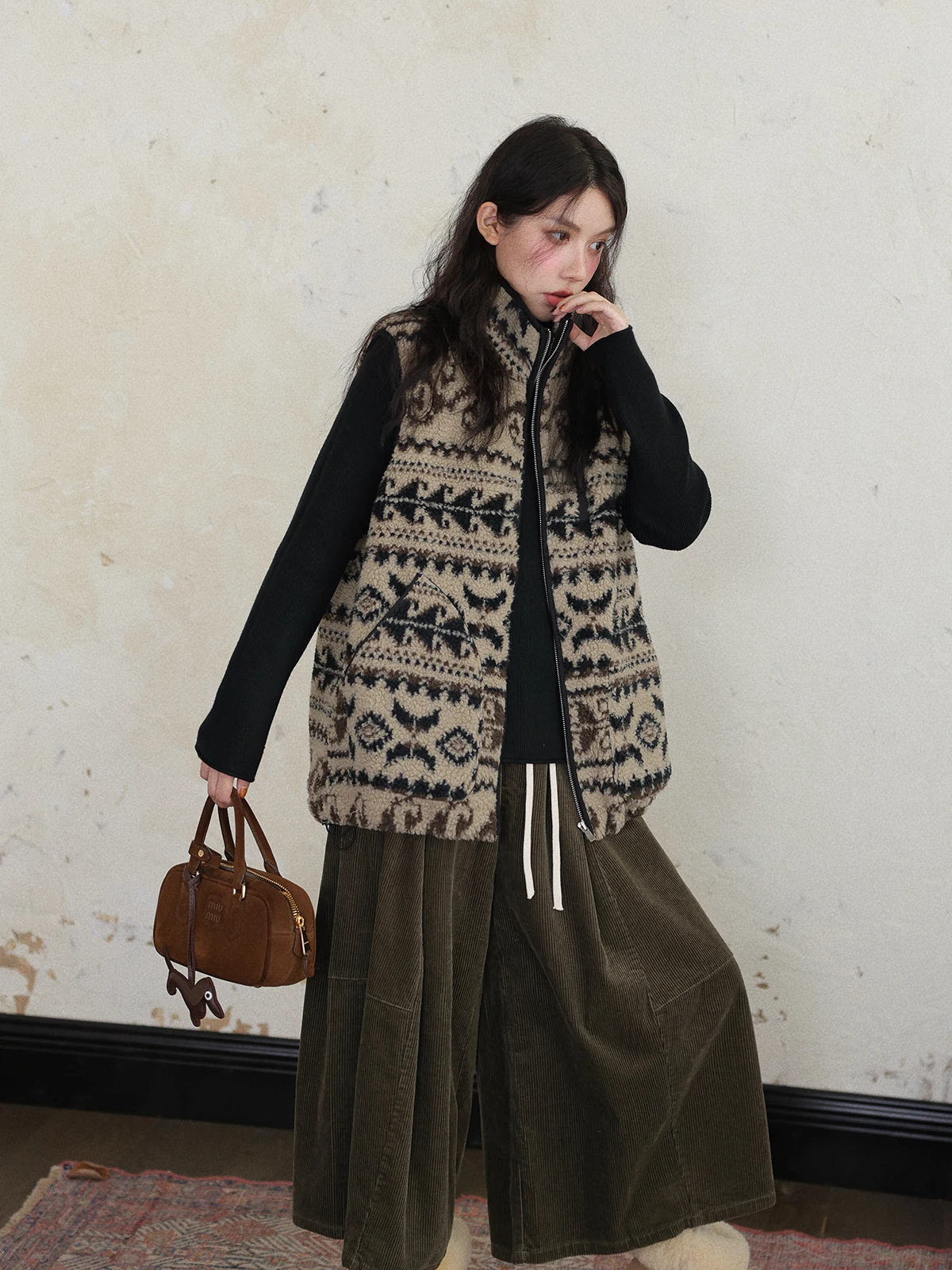 

Женский зимний жилет DR Retro Fair Isle с воротником-стойкой и отделкой из овечьей шерсти, универсальный дизайн, стильная верхняя одежда для повседневной носки, на молнии