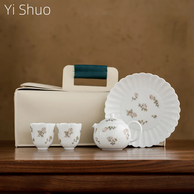 Sweet White Porcelain Travel Tea Set Portable Ladies One Pot Two Cups with Storage Bag Chinese Tea Set Ceramic Tea Set