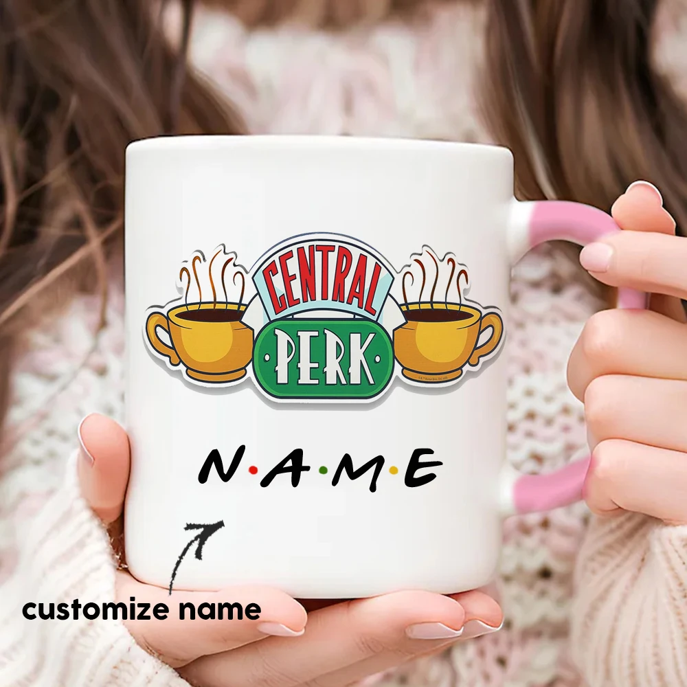 Taza Central Perk con nombre personalizado, programa de televisión de amigos, tazas de café de cerámica de 11oz, venta al por mayor, taza de té, regalo sorpresa para un amigo