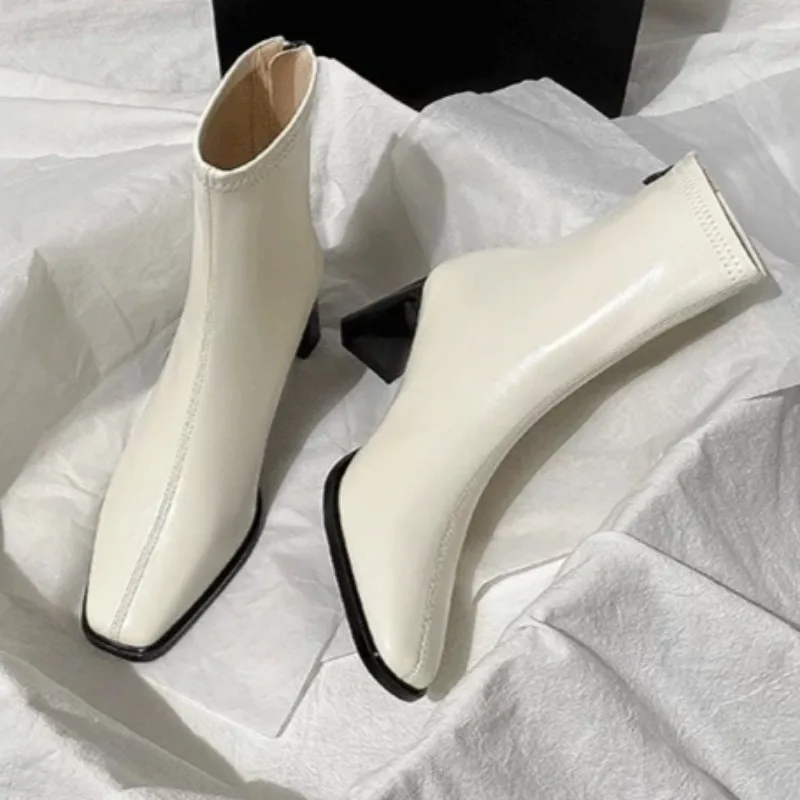 

2025 г., новые зимние женские модные черные женские ботинки челси на толстой подошве и квадратном каблуке, уличные элегантные вечерние туфли без шнуровки на высоком каблуке