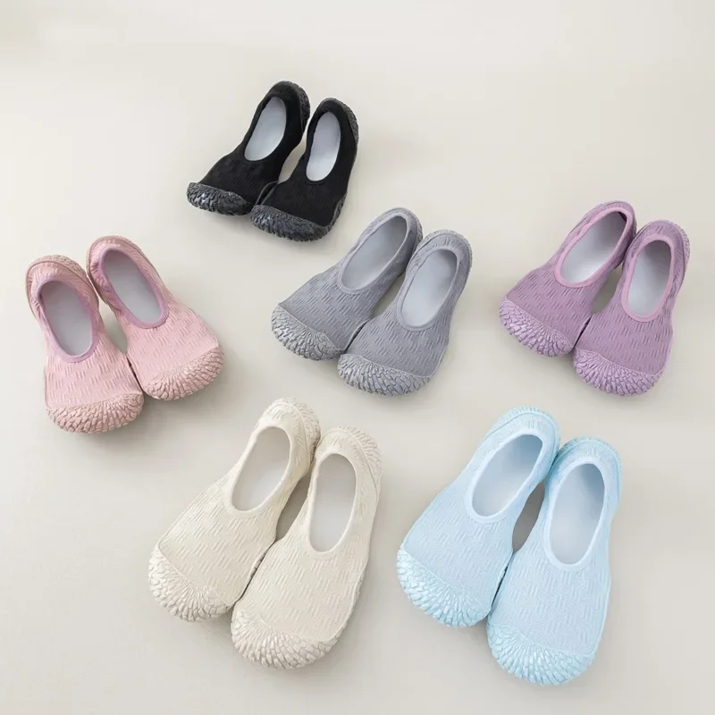 

Soft-Soled Lightweight Women's Indoor Fitness Shoes – Ideal for Home Aerobics, Skipping Rope & Yoga