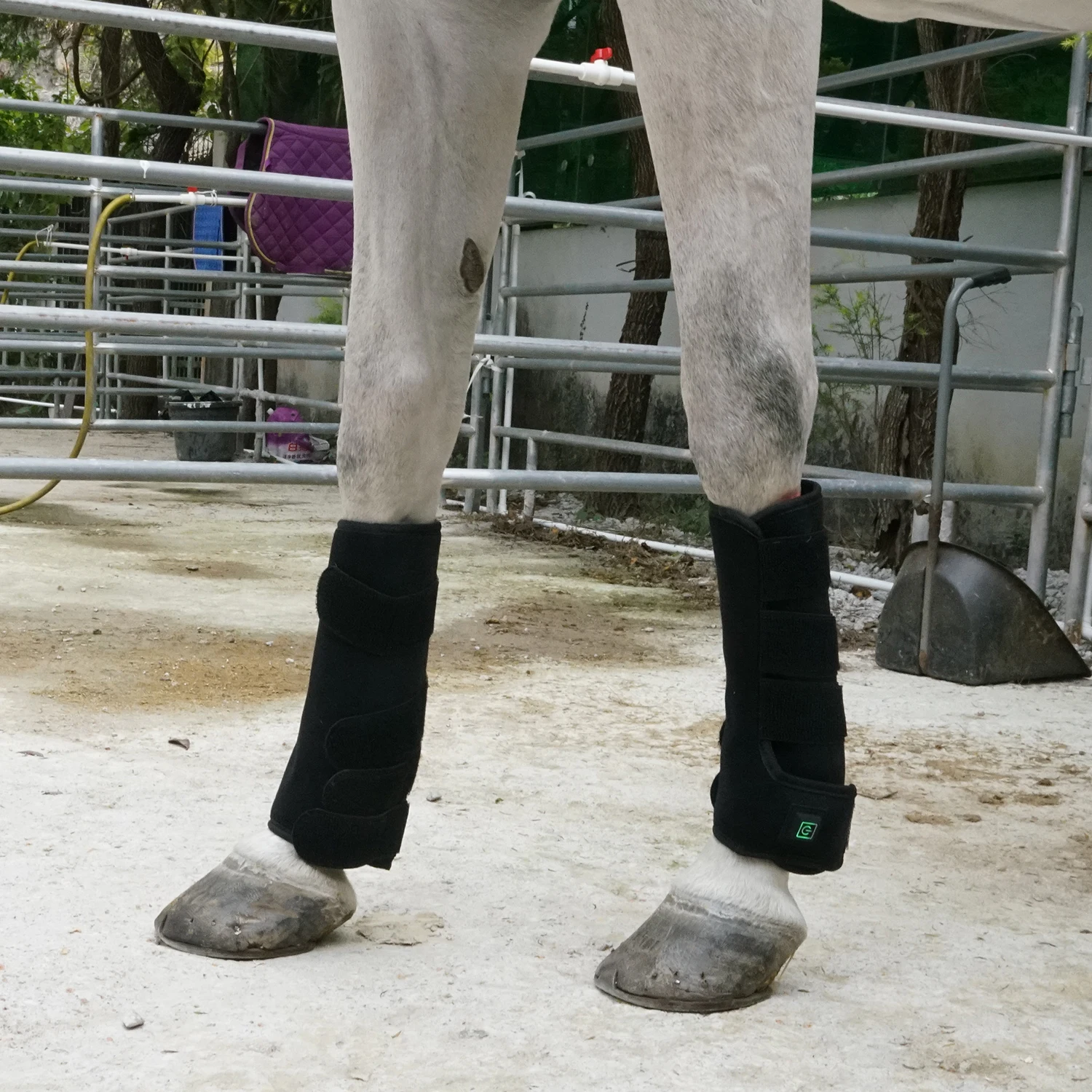Flexible LED Infrared Therapy Boot Horse Leg Joint Rehabilitation Light Pad