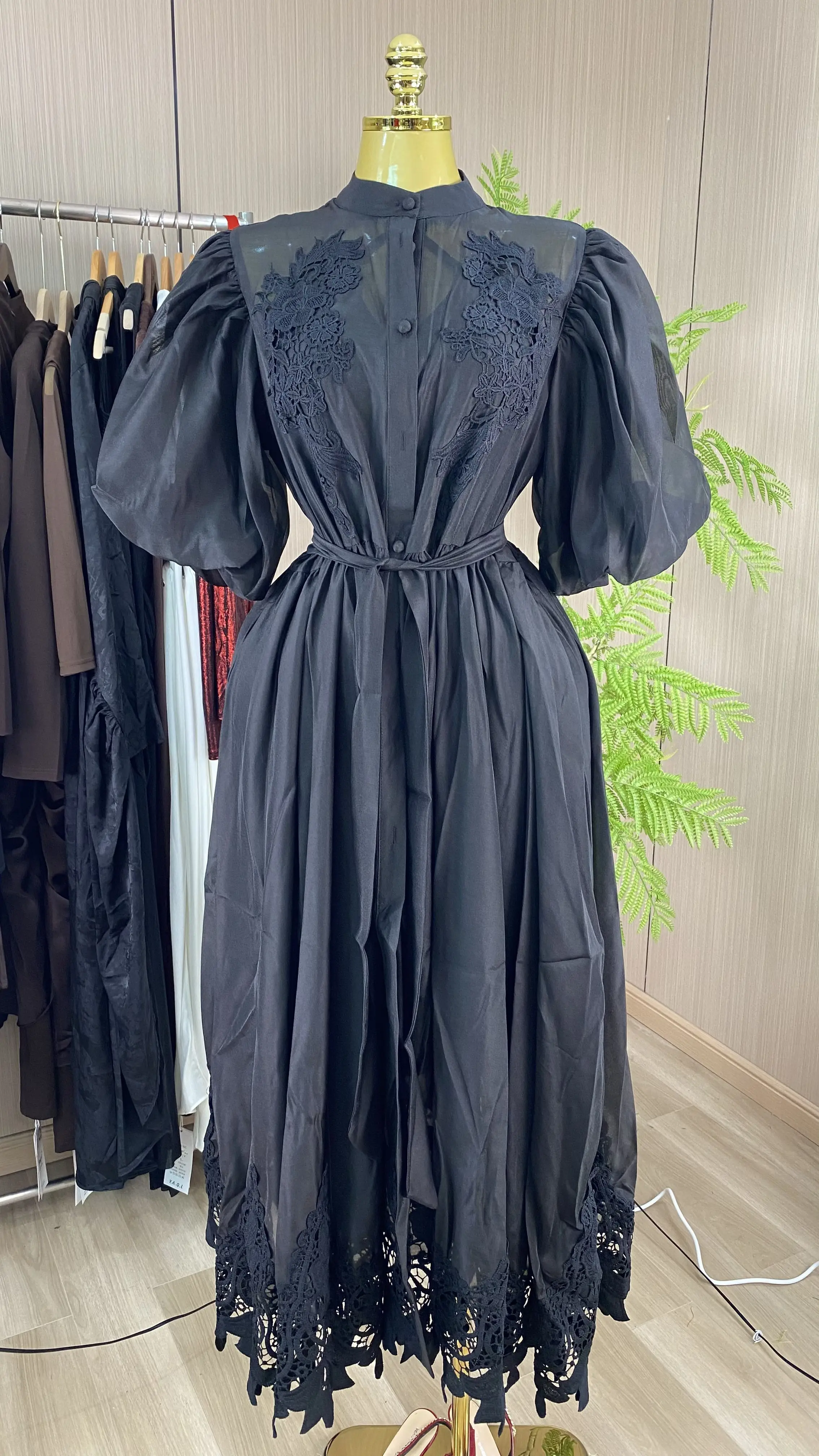 

Fashionable puff sleeve floral embroidery belted dress, elegant banquet party dress-GZXX809