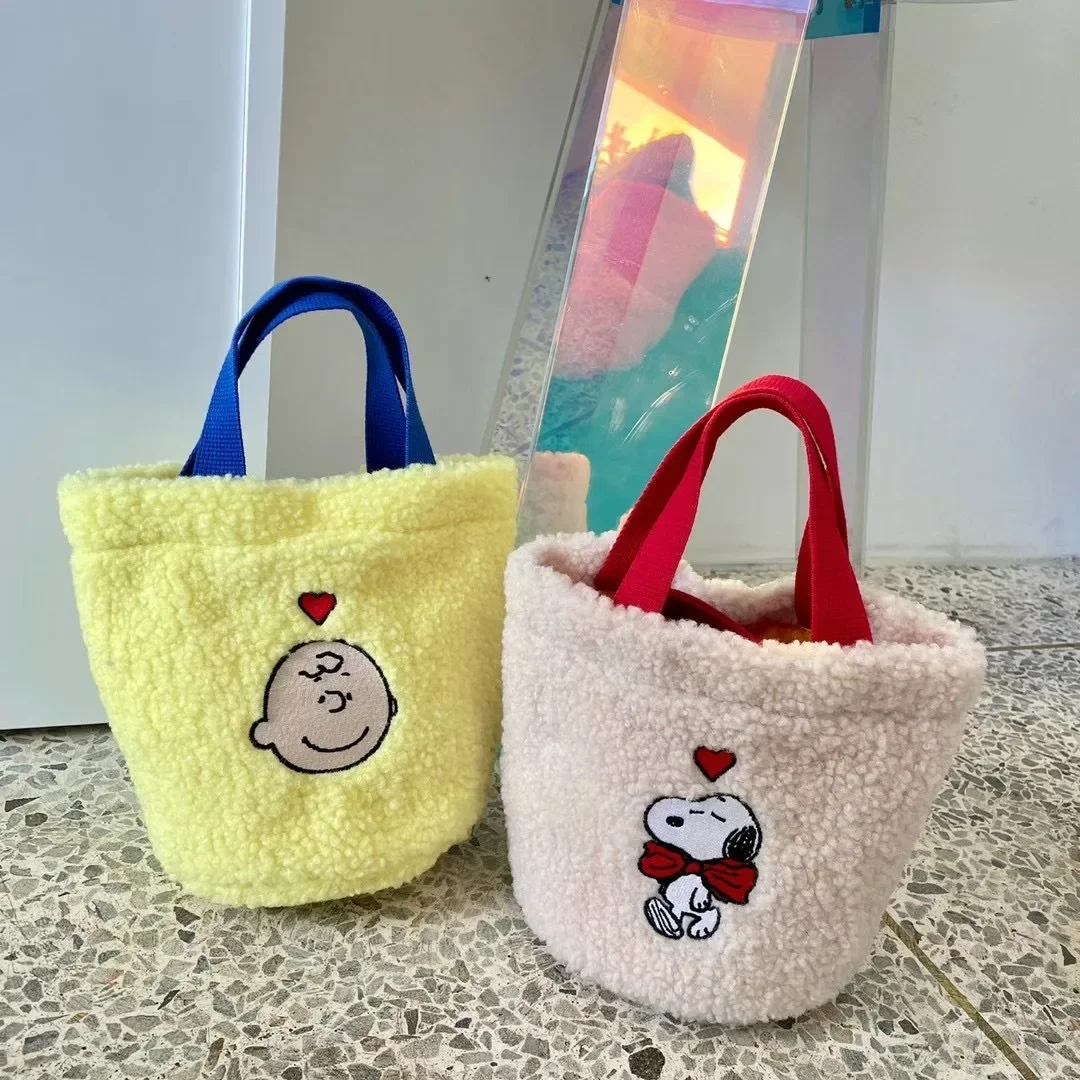 Autumn and Winter Shoulder messenger Bag Snoopy Cartoon Cute Drawstring Bucket Bag Casual Fashion Handbag storage bag