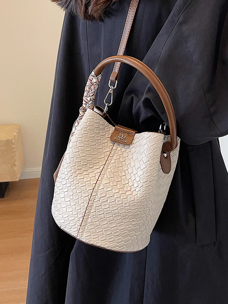 

Небольшая сумка-вед, женская сумка через плечо в стиле ретро, весна-лето, контрастного цвета, мягкая искусственная кожа, магнитная сумка