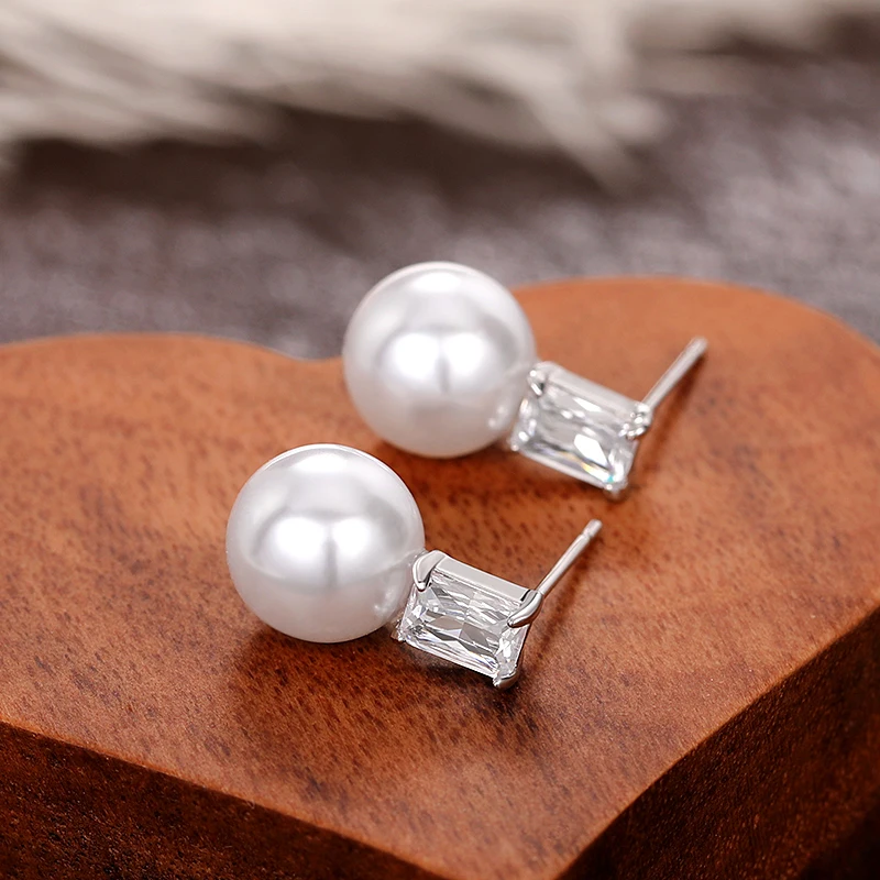 Huitan Temperament Imitation Perlen ohrringe für Frauen Silber Farbe modische Ohr Accessoires Hochzeits feier Statement Schmuck