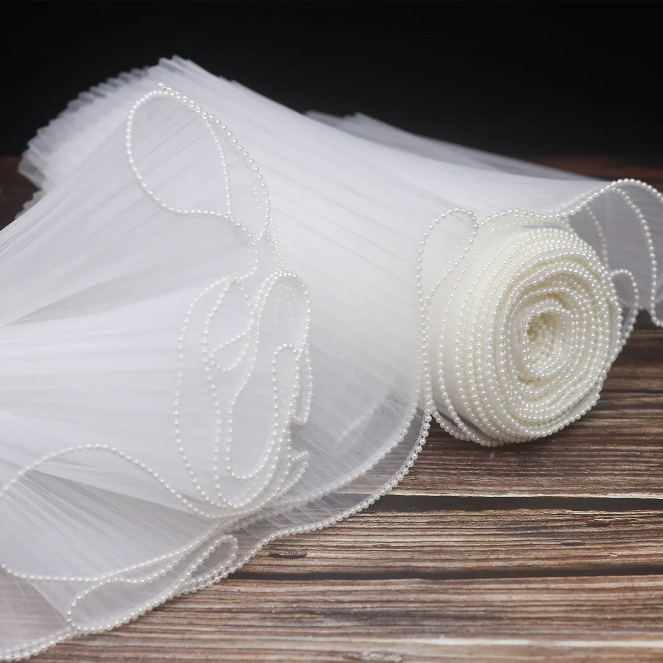 

Ширина 27 см, прямые, белые/розовые, с оборками, плиссированные, с рюшами, отделка из бисера, декор, цветочные букеты, упаковочный материал, волнистая марля, кружево SC818