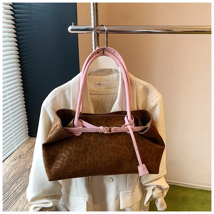 Leopard Print Sewing Thread Hasp Youth Sweet Shoulder Bags for Women 2026 Hot Sale Large Capacity Sense of Luxury Tote Bags
