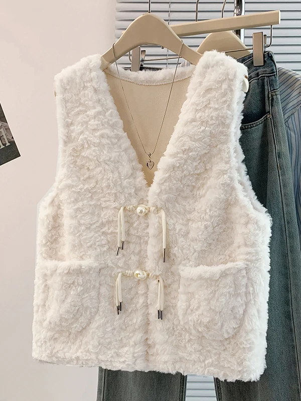 

Модный короткий жилет из кожи и меха с V-образным вырезом, молодежная верхняя одежда, теплая, с воротником, на пуговицах, с дизайнерскими вставками, для женщин