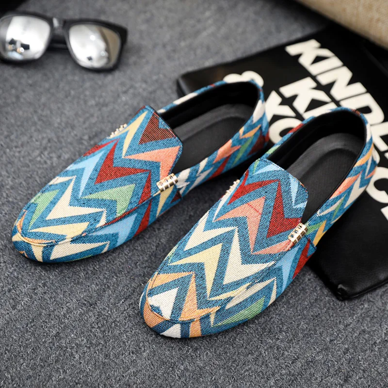 

Hot Cheap Shoes Loafers for Men Trendy Printed Comfort Canvas Flat Shoes Men Slip-on Driving Shoes Big Size 46 zapatos de hombre