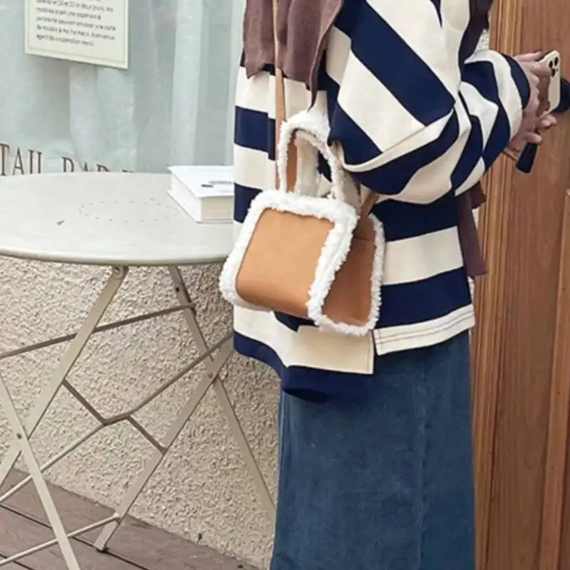 Bloom Vintage Brown Matte Leather Handbag Women Plush Trim Square Mini Shoulder Bags Ladies Sle Everyday Casual Crossbody Bag