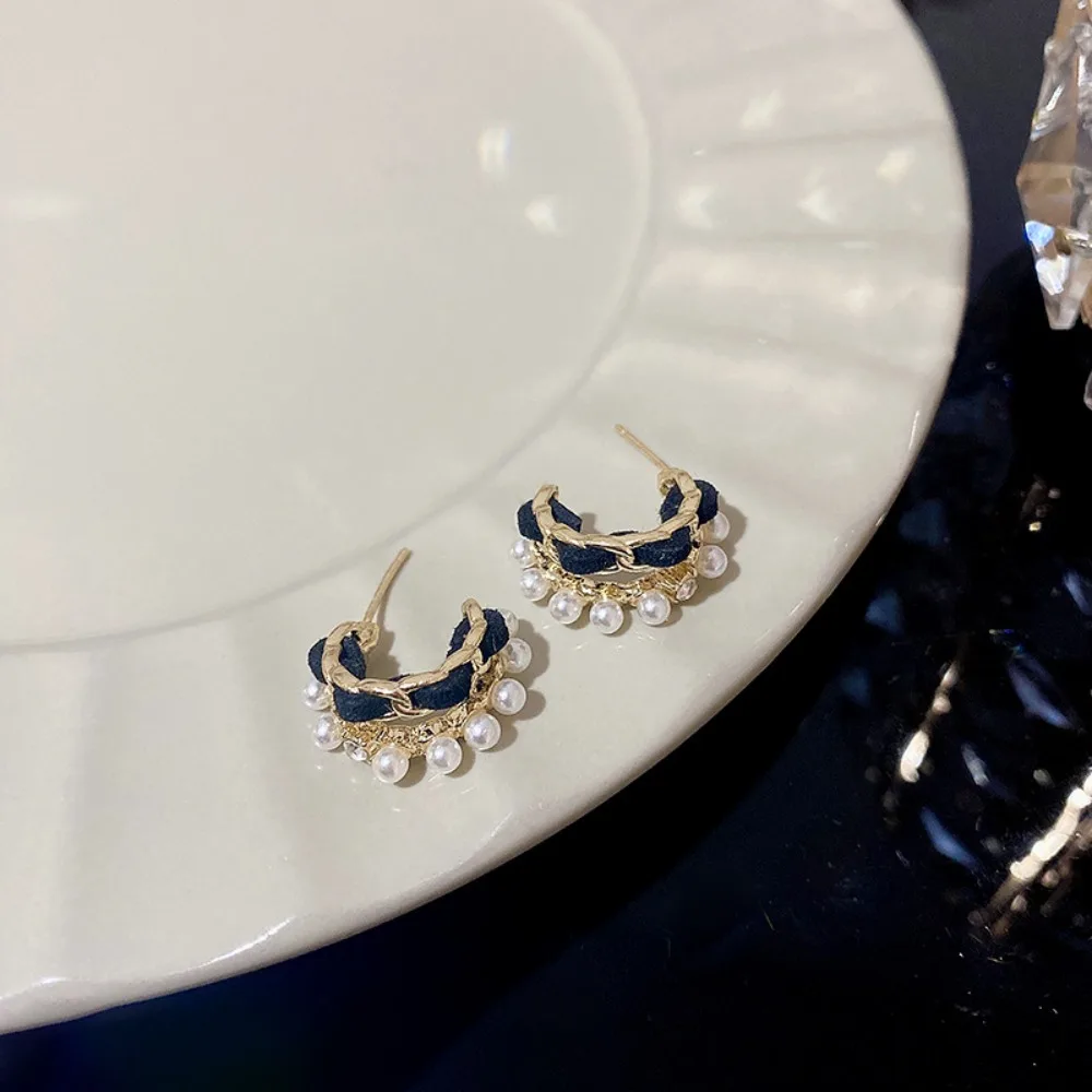 Hot Sale Fresh Black Velvet Pearl Earrings Elegant Sweet Fresh Pearl Earrings Retro Luxury Wedding Earrings Gift