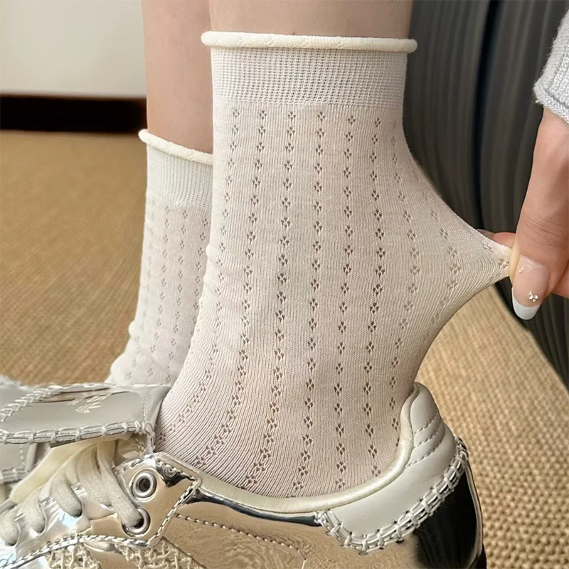 

Белые носки для женщин, летние тонкие эластичные носки с завернутыми краями, милые стильные дышащие носки до середины икры с полой сеткой