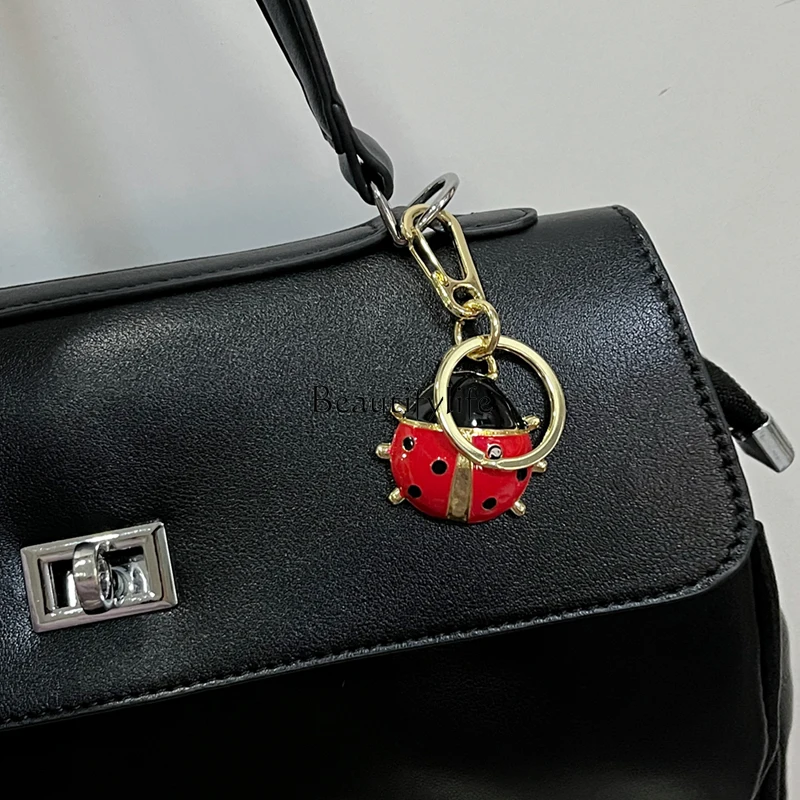 Vintage color seven-star ladybug car keychain women's high-end exquisite keychain