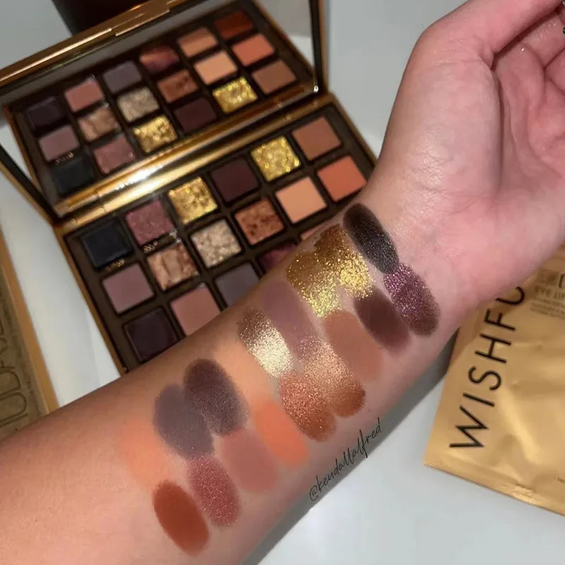18 Color Golden Eye Shadow Palette Pearl Rose Gold black punk style Pearlescent Flow Glitter Matte Eyeshadow Palette Makeup view 6