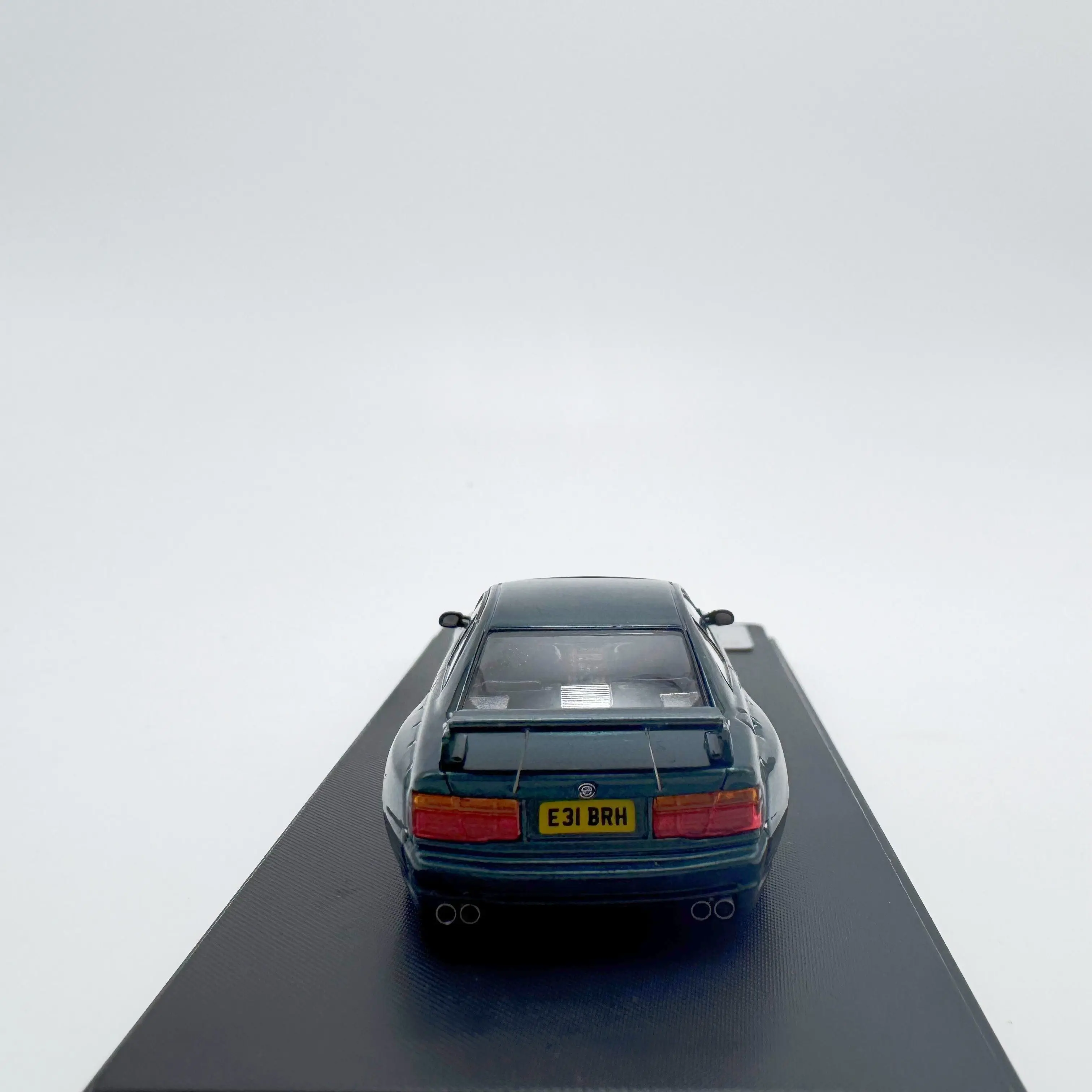 รถโมเดลโลหะผสม RM 1:64 850CSi E31 ของเล่นรถยนต์จำลองขนาดเล็กสำหรับเด็ก