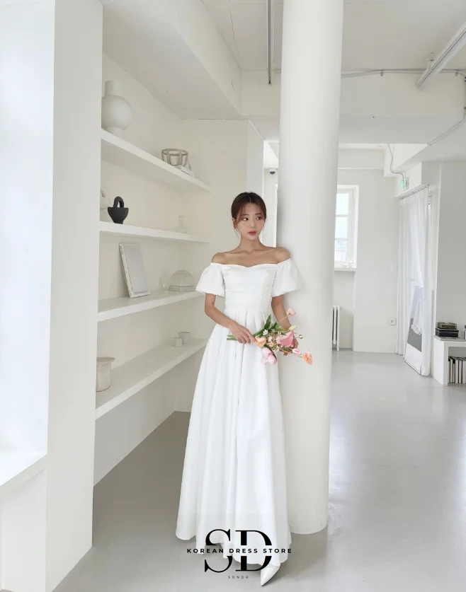 Sondr ง่ายปิดไหล่ชุดแต่งงานเกาหลีรัดตัวกลับเจ้าสาวจัดงานแต่งงานชุดที่กําหนดเองกลางแจ้ง Snap Dress