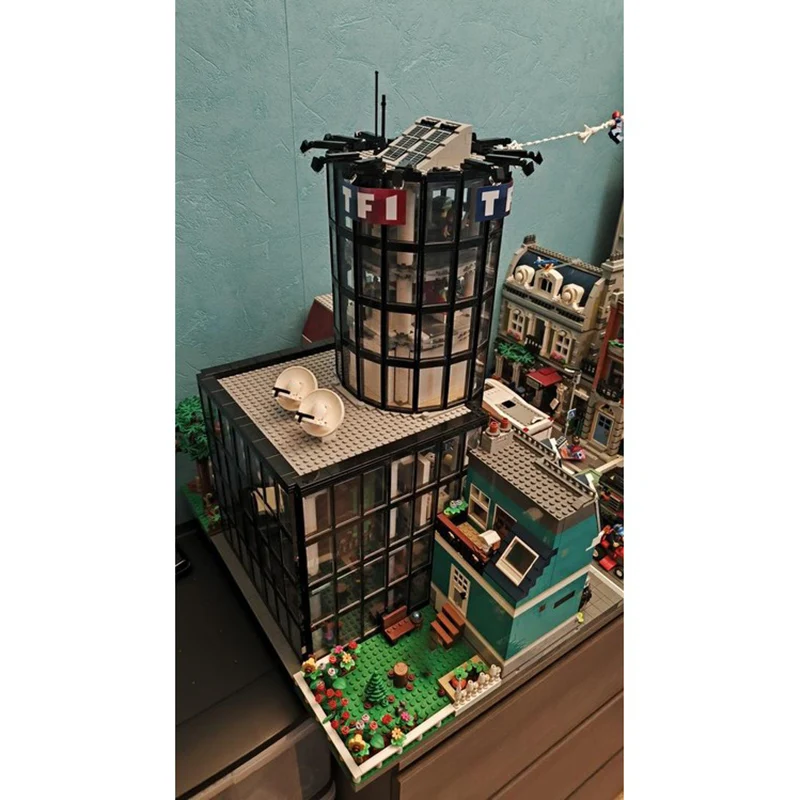 Exquisito nuevo producto, bloque de construcción MOC, vista de calle, modelo de construcción, tecnología central de TV, juguete para regalo modular para niños, conjunto DIY