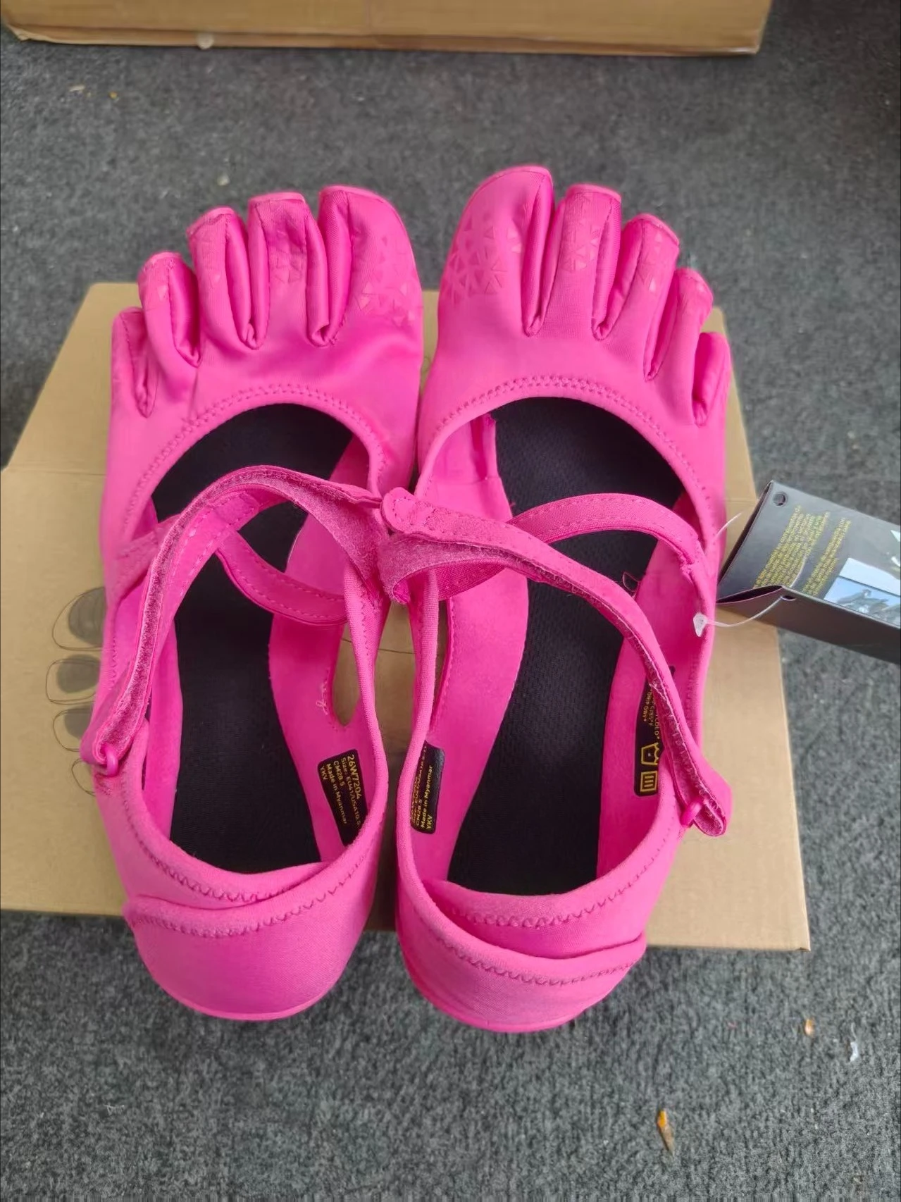 Buty FiveFinger Damskie do Tań – Sneaker Care Set recenzja i cena
