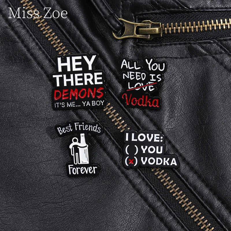 دبابيس مينا لأفضل صديق ، شارة طية صدر ، اقتباسات لطيفة ، إكسسوارات مجوهرات ، مجوهرات مضحكة ، كل ما تحتاجه هو الفودكا ، يا شياطين