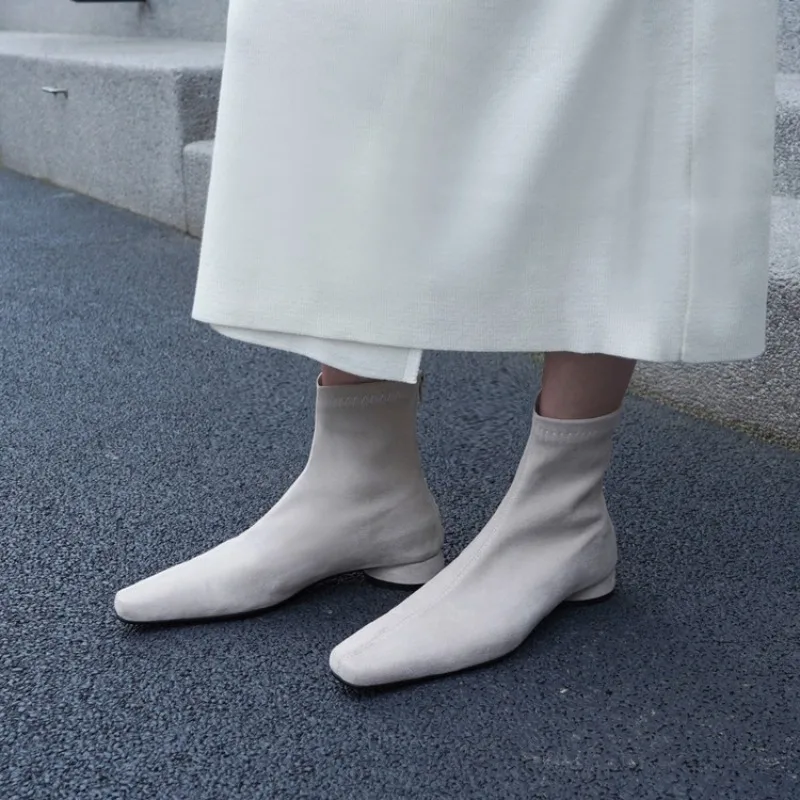 

Короткие сапоги на низком каблуке, женские осенне-зимние новые эластичные ботинки на плоской подошве, светло-коричневые бархатные тонкие ботинки до середины икры, носки